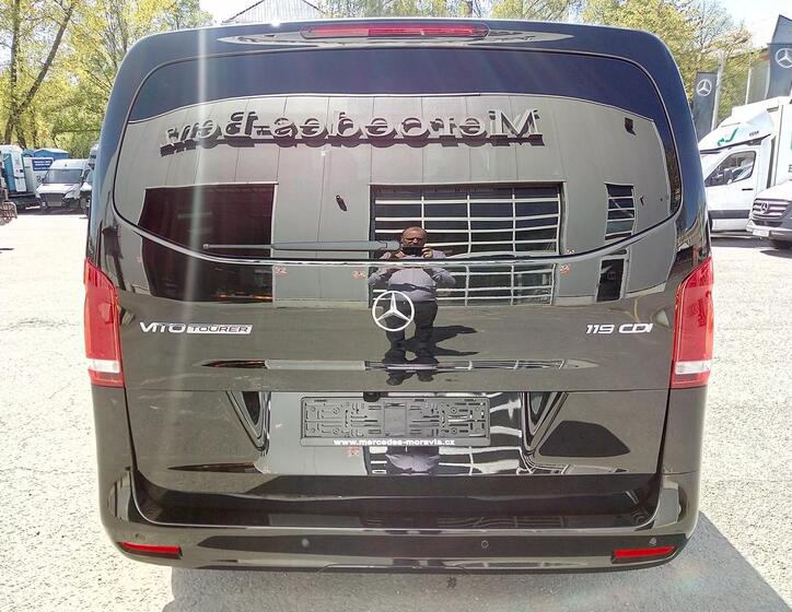 Mercedes-Benz Vito 4