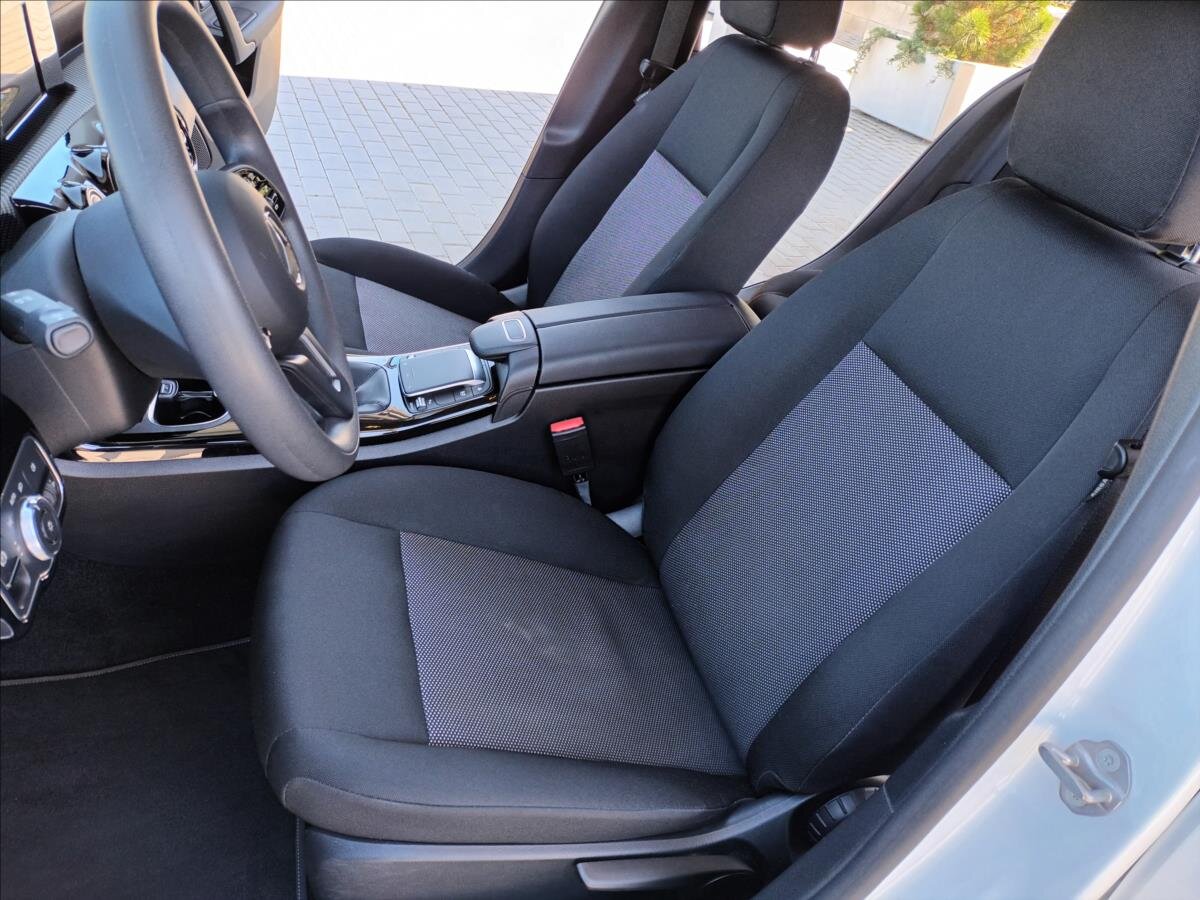 Mercedes-Benz Třídy A Hatchback 1,3 l 80 kw