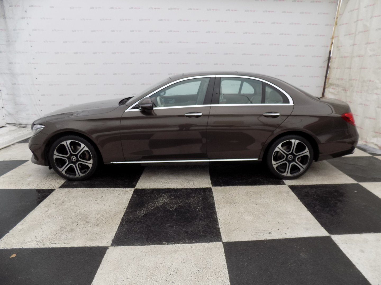 Mercedes-Benz Třídy E Sedan 2,0 l 143 kw