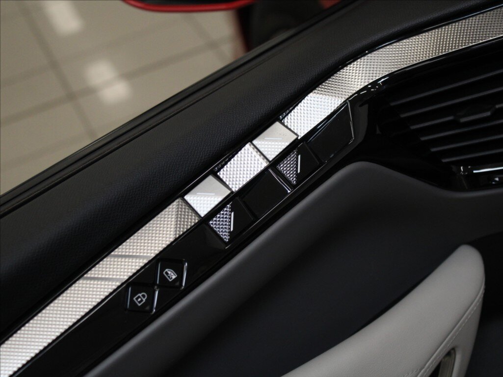 DS Automobiles DS4 SUV / Terénní 1,6 l 165 kw