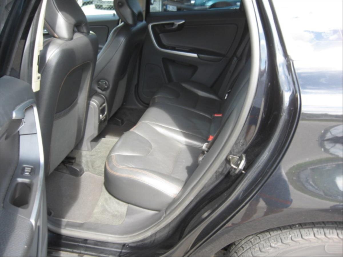 Volvo XC60 Kombi 2,4 l 120 kw