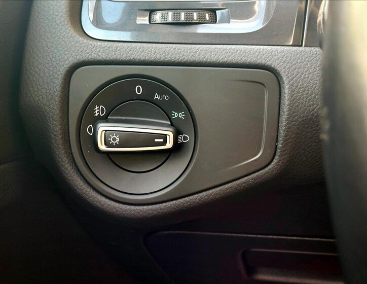 Volkswagen Golf Kombi 1,6 l 85 kw