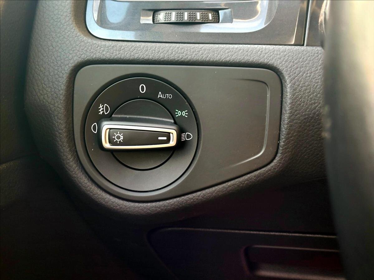 Volkswagen Golf Kombi 1,6 l 85 kw