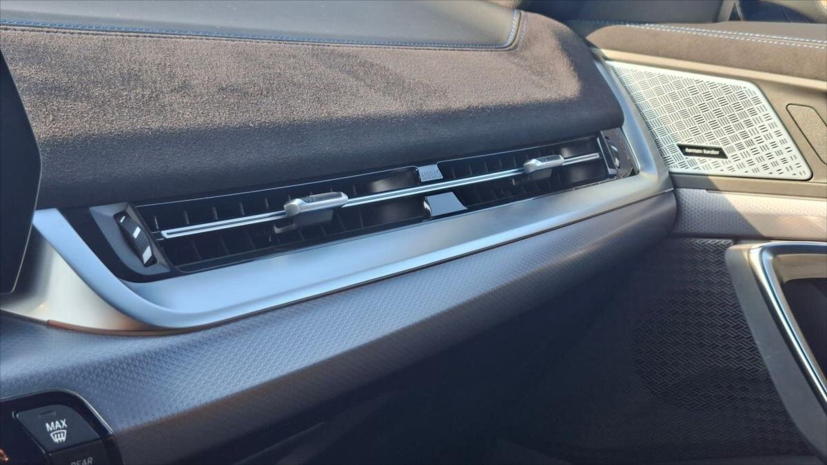 BMW X2 SUV / Terénní 2,0 l 221 kw