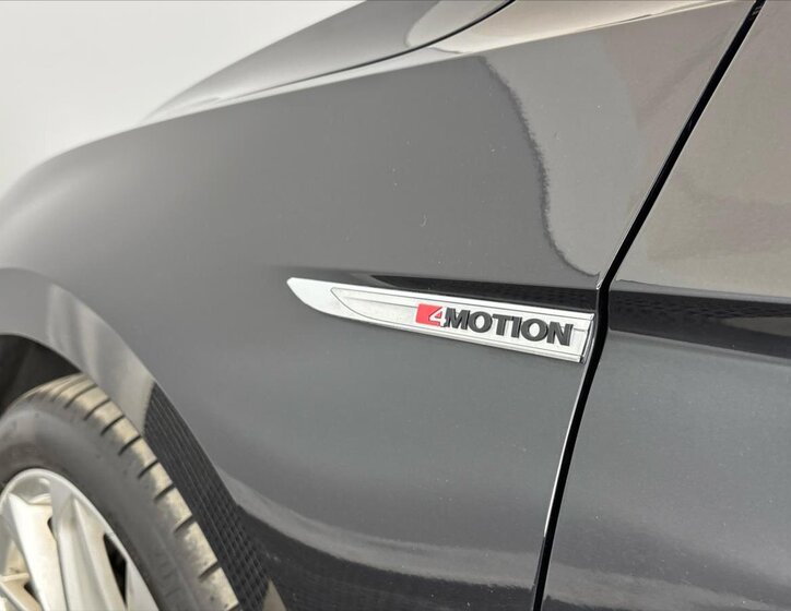 Volkswagen Passat Kombi 2,0 l 176 kw