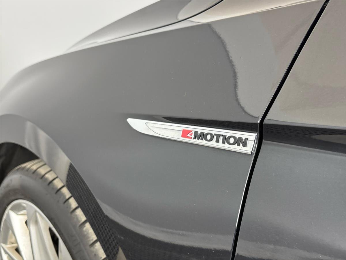 Volkswagen Passat Kombi 2,0 l 176 kw