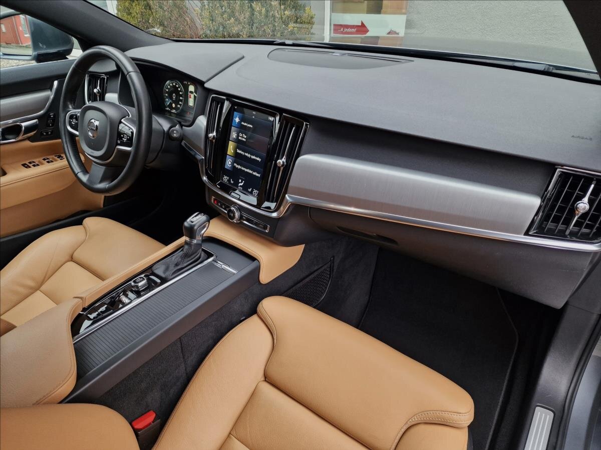 Volvo V90 Kombi 2,0 l 173 kw