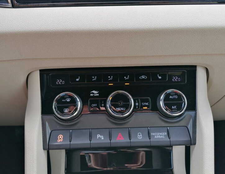 Škoda Karoq SUV 1,6 l 85 kw