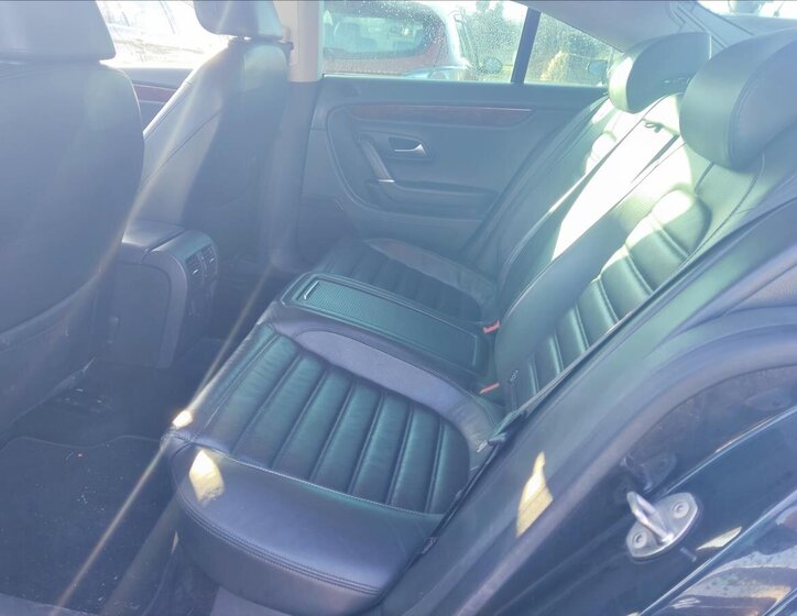 Volkswagen Passat CC Sedan 2,0 l 147 kw