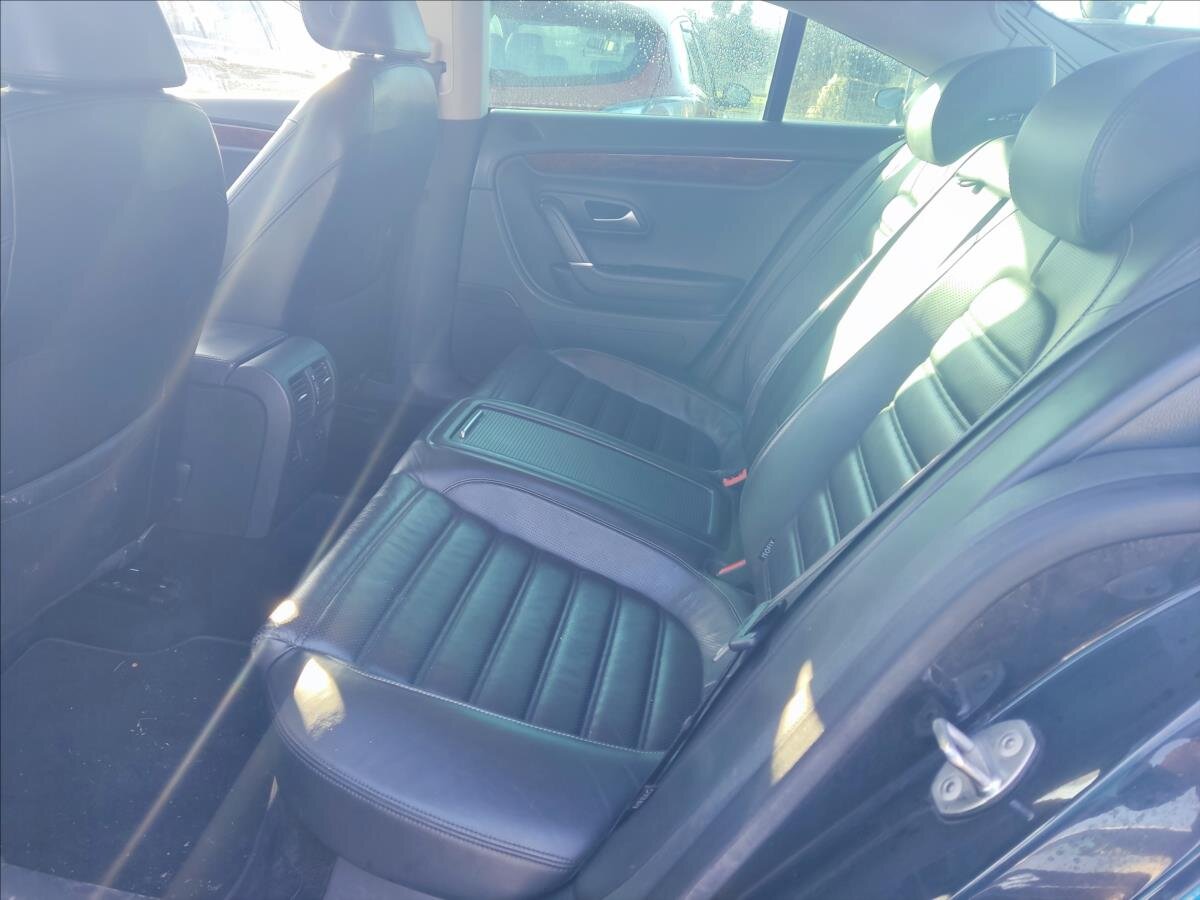 Volkswagen Passat CC Sedan 2,0 l 147 kw