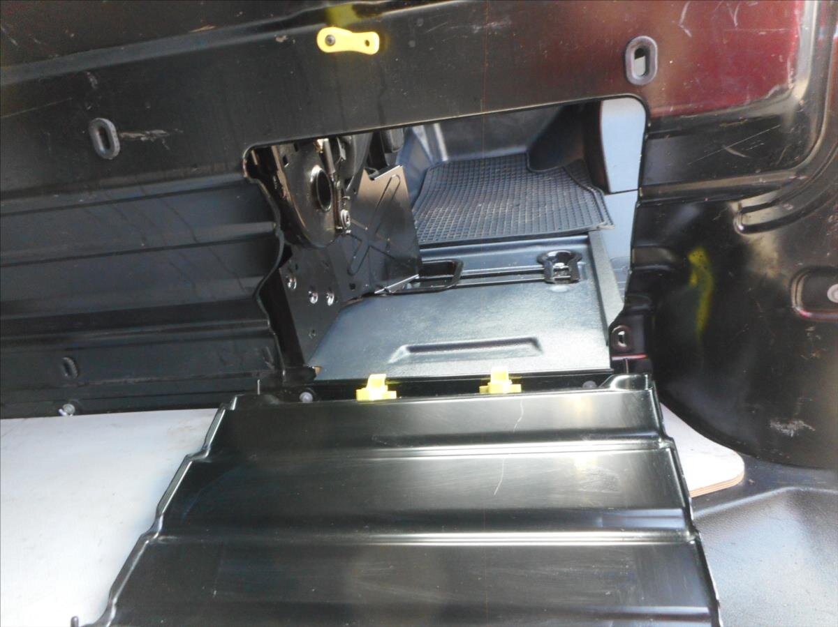 Opel Vivaro Ostatní 2,0 l 106 kw