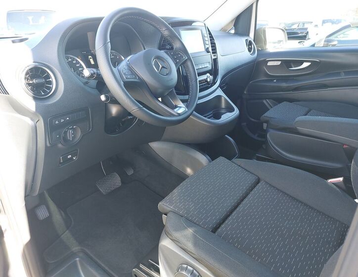 Mercedes-Benz Vito 15