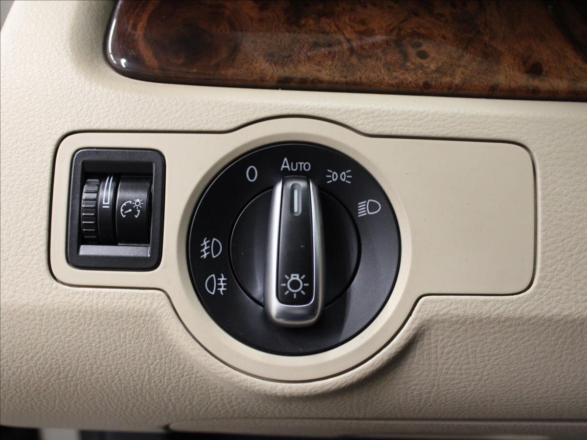 Volkswagen CC Sedan 3,6 l 220 kw