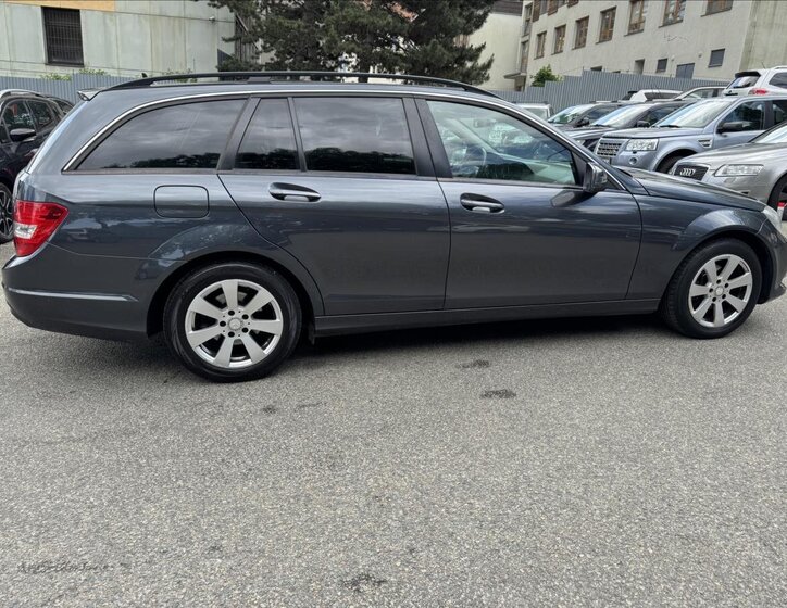 Mercedes-Benz Třídy C Kombi 2,1 l 88 kw