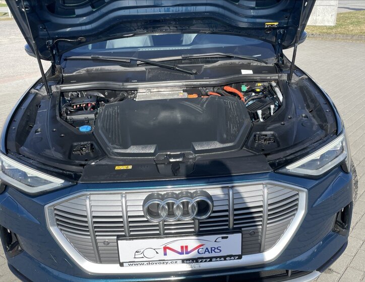 Audi e-tron Kombi 0,0 300 kw