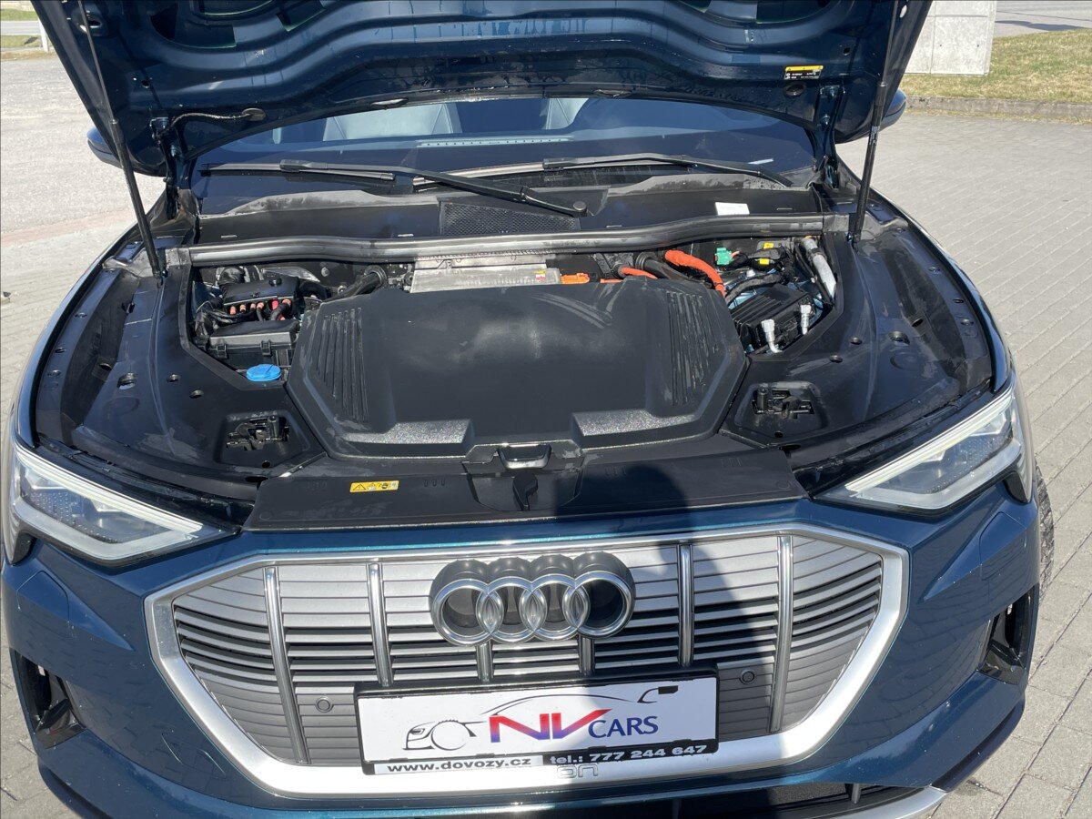 Audi e-tron Kombi 0,0 300 kw