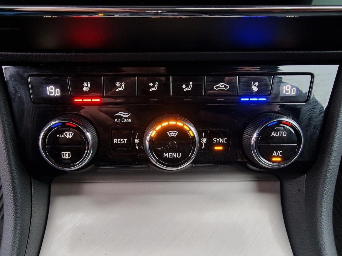 Škoda Superb Kombi 2,0 l 140 kw