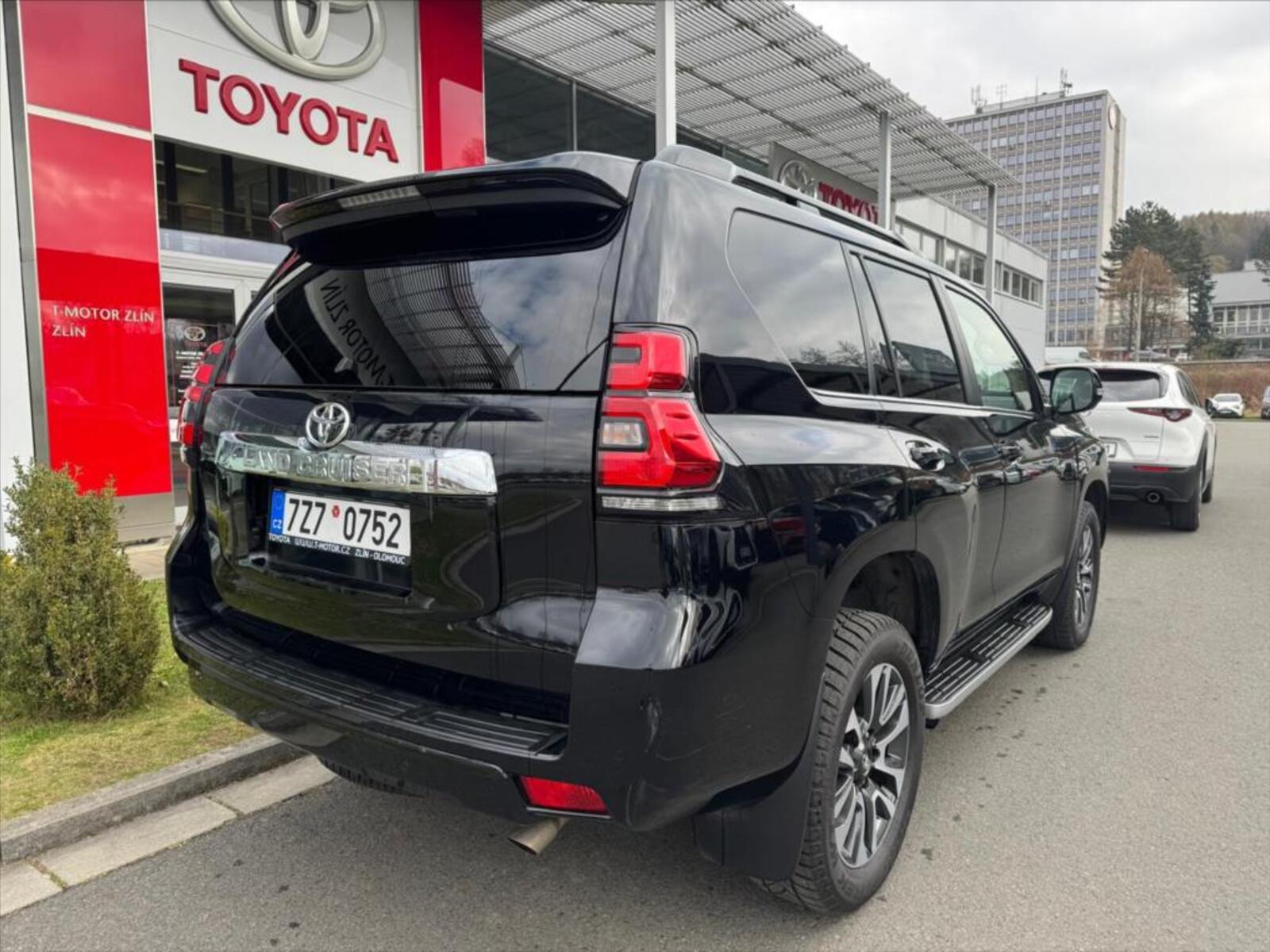 Toyota Land Cruiser 3