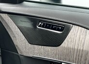 Volvo XC90 SUV / Terénní 2,0 l 335 kw