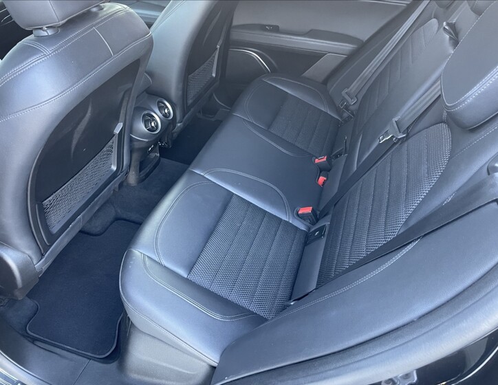 Alfa Romeo Stelvio 17