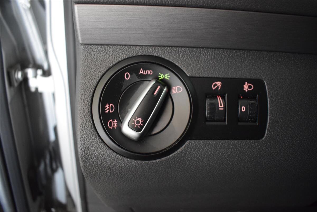 Volkswagen Touran MPV 1,4 l 103 kw