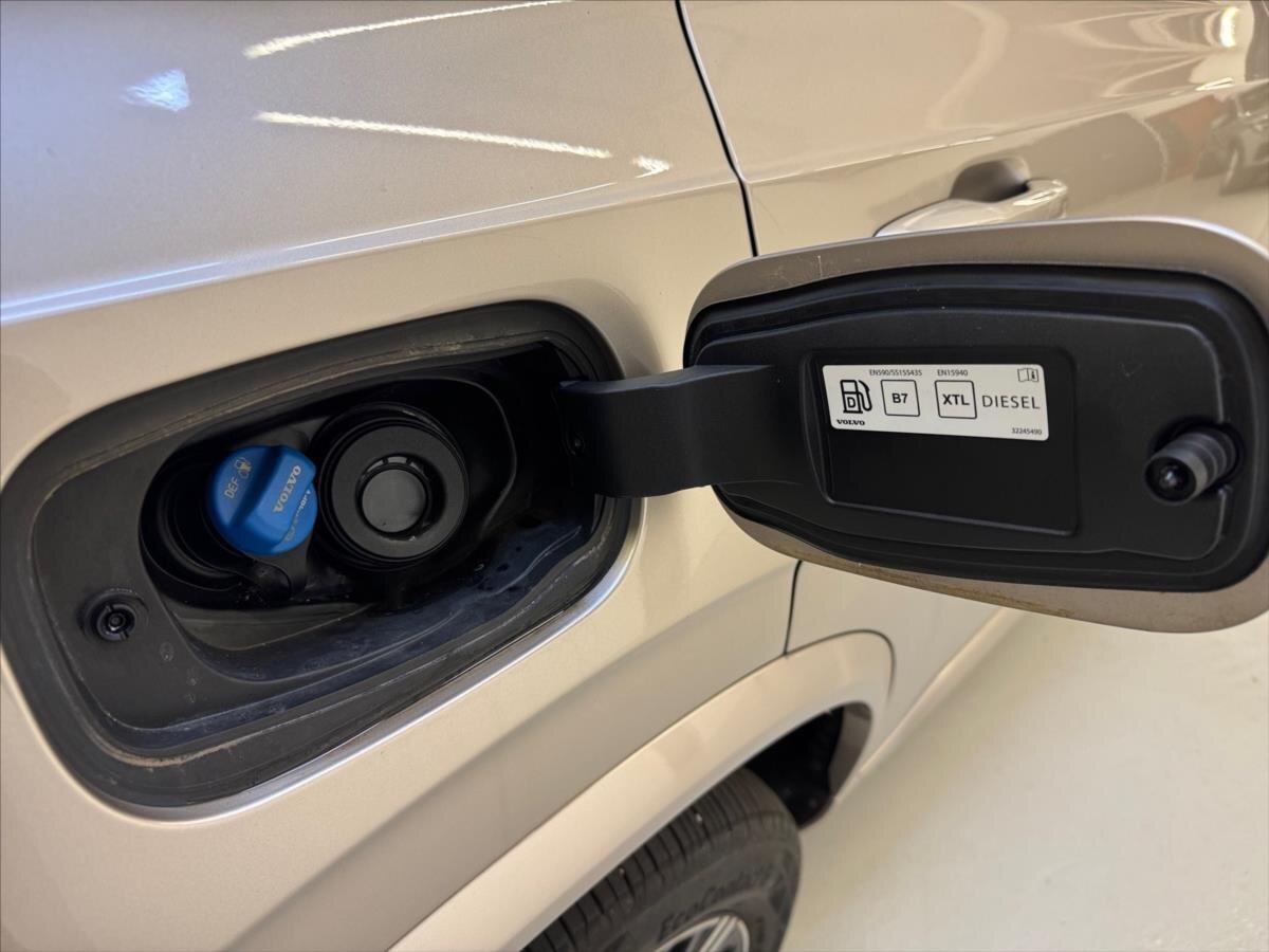 Volvo XC90 SUV 2,0 l 173 kw