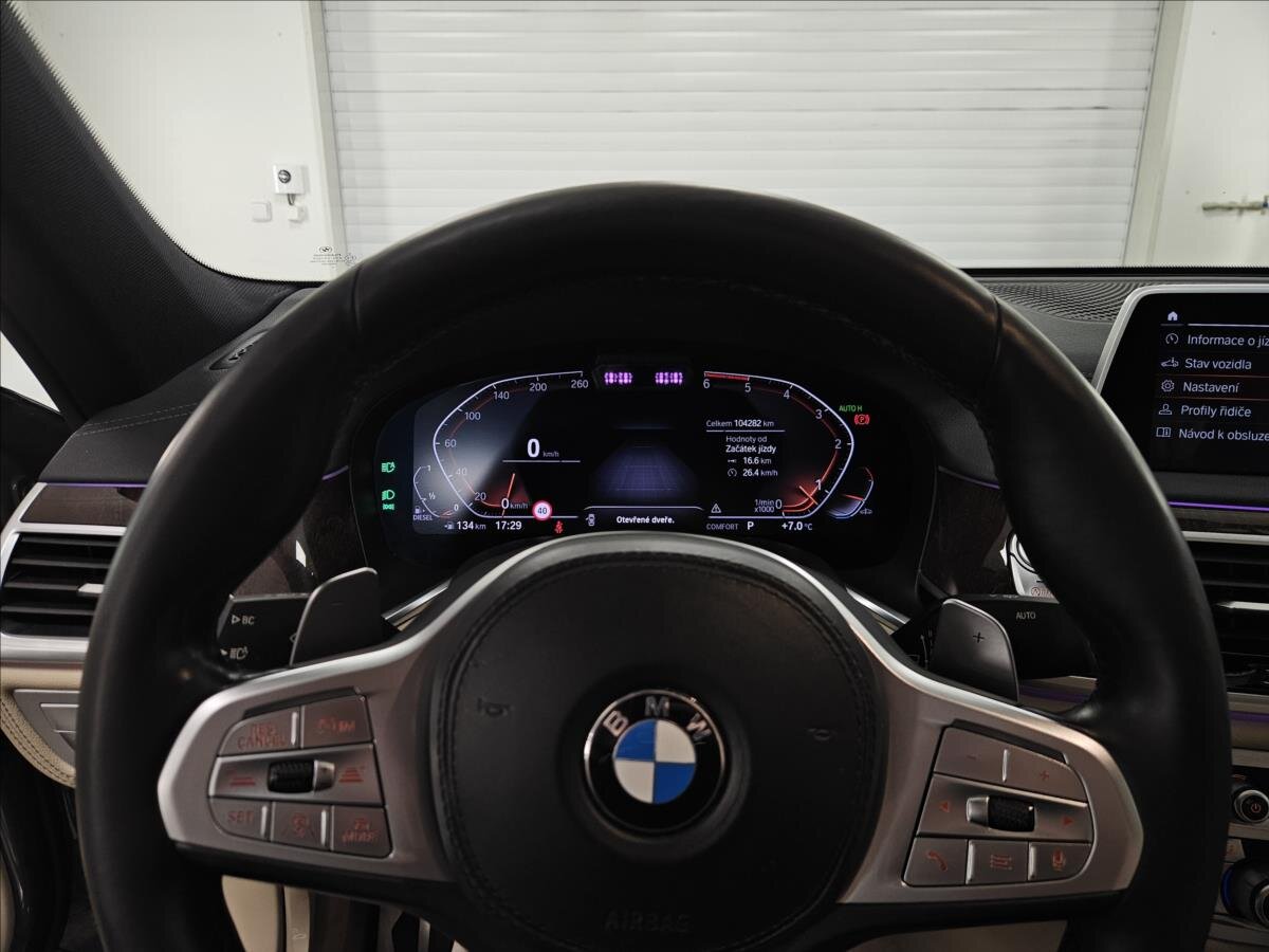 BMW Řada 7 Sedan / Limuzína 3,0 l 195 kw