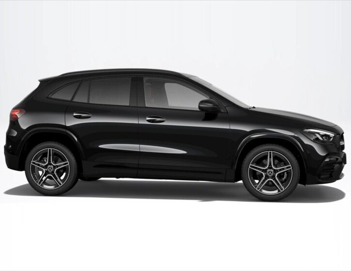 Mercedes-Benz GLA 3