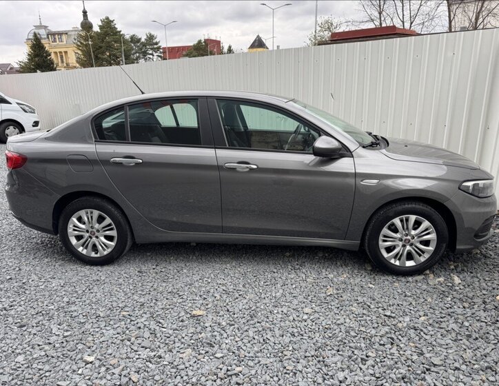Fiat Tipo Sedan / Limuzína 1,4 l 70 kw