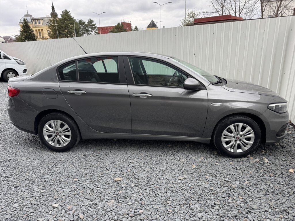 Fiat Tipo Sedan / Limuzína 1,4 l 70 kw