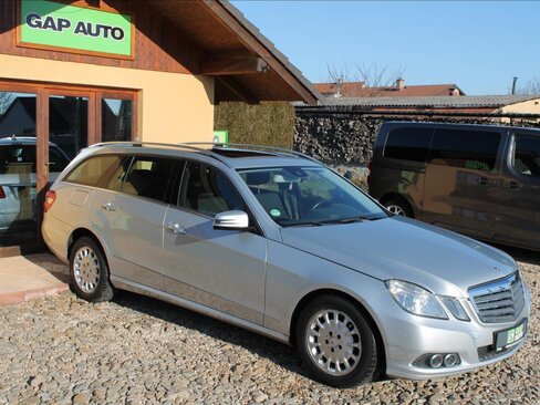 Mercedes-Benz Třídy E Kombi 2,1 l 125 kw