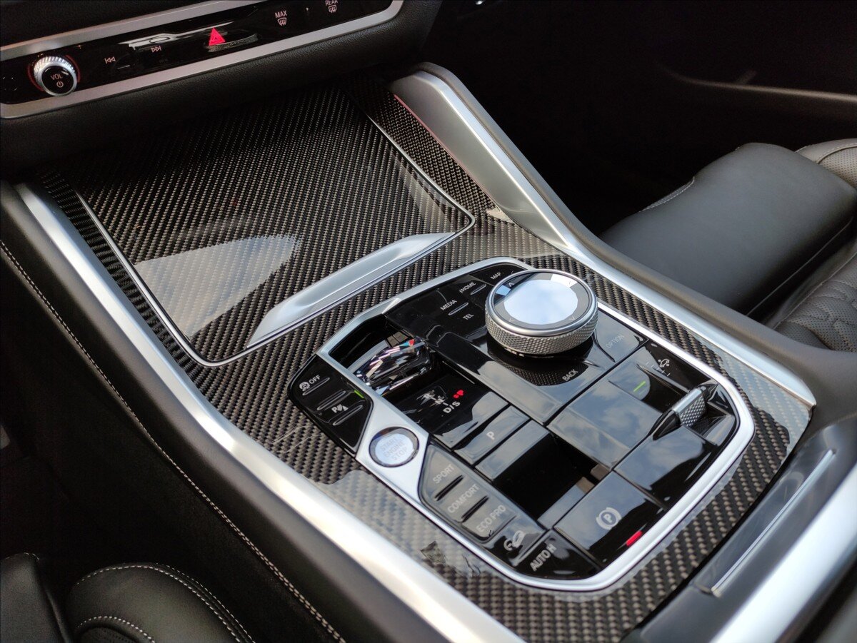 BMW X6 SUV / Terénní 3,0 l 250 kw