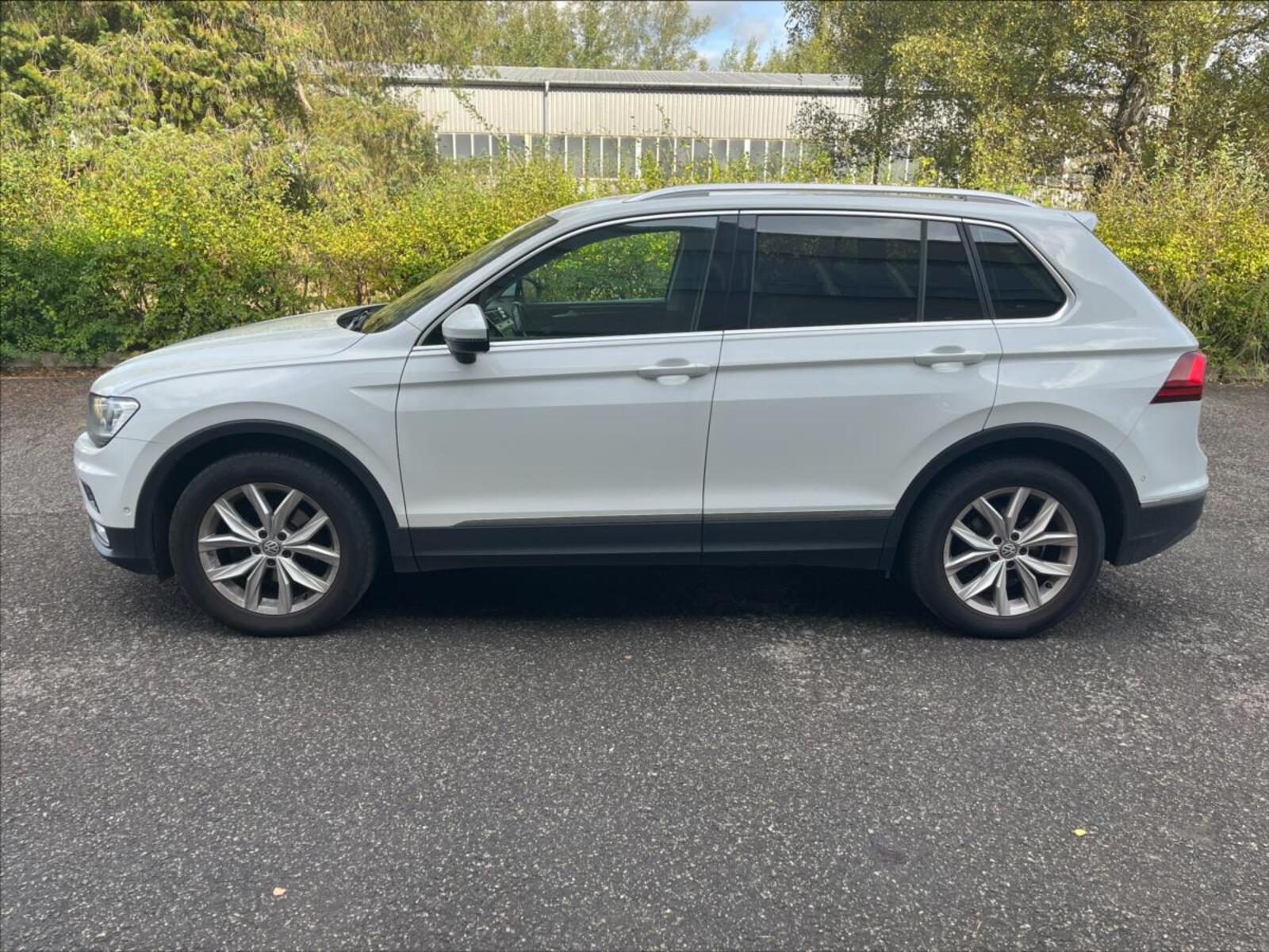 Volkswagen Tiguan 7