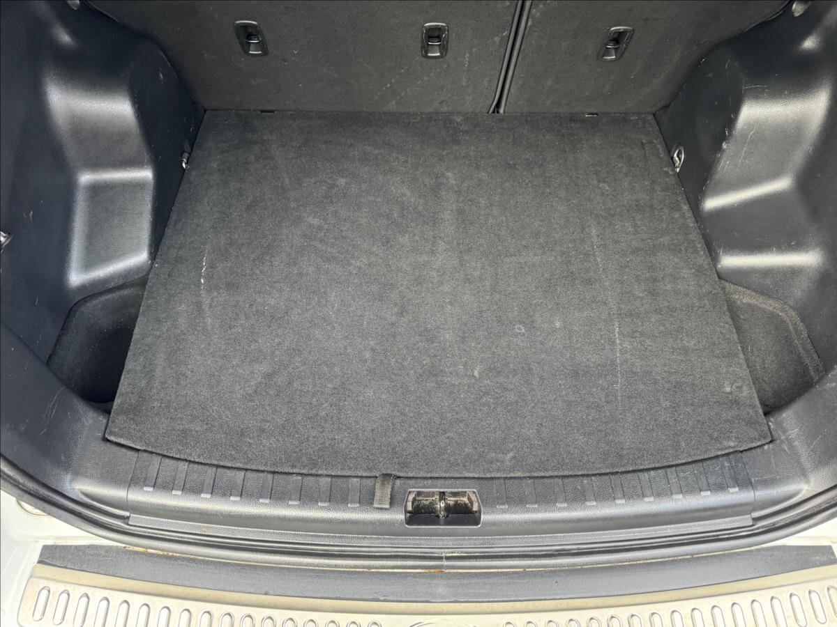 Land Rover Freelander SUV / Terénní 2,2 l 140 kw