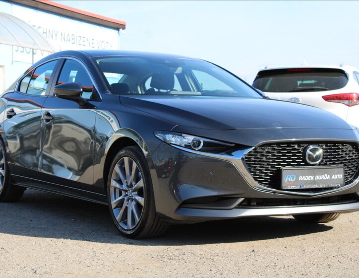 Mazda 3 Sedan / Limuzína 2,0 l 110 kw