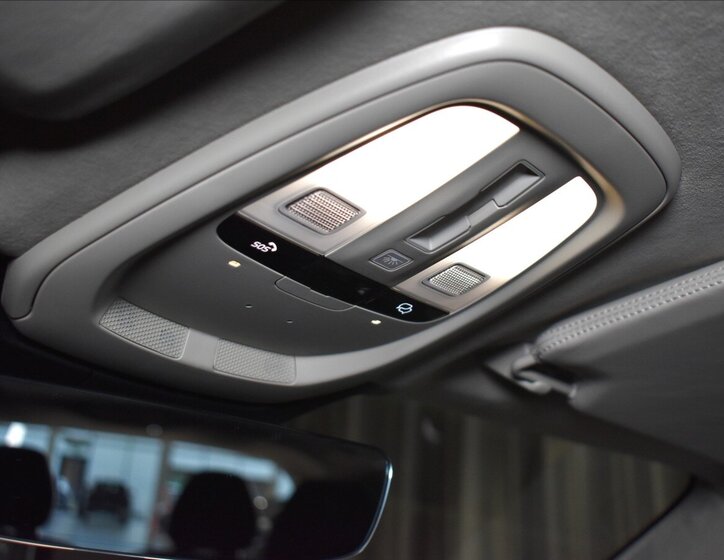 Volvo XC90 SUV 2,0 l 335 kw