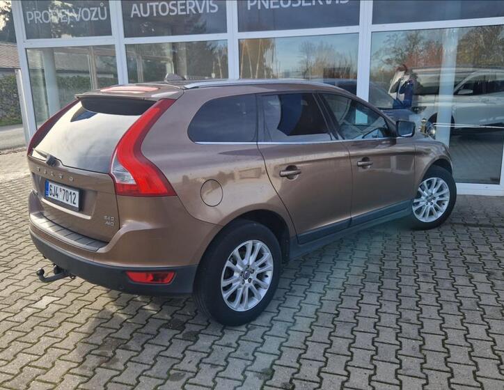 Volvo XC60 6