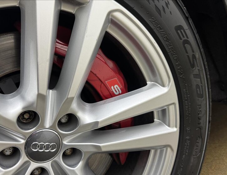 Audi SQ7 SUV / Terénní 4,0 l 320 kw