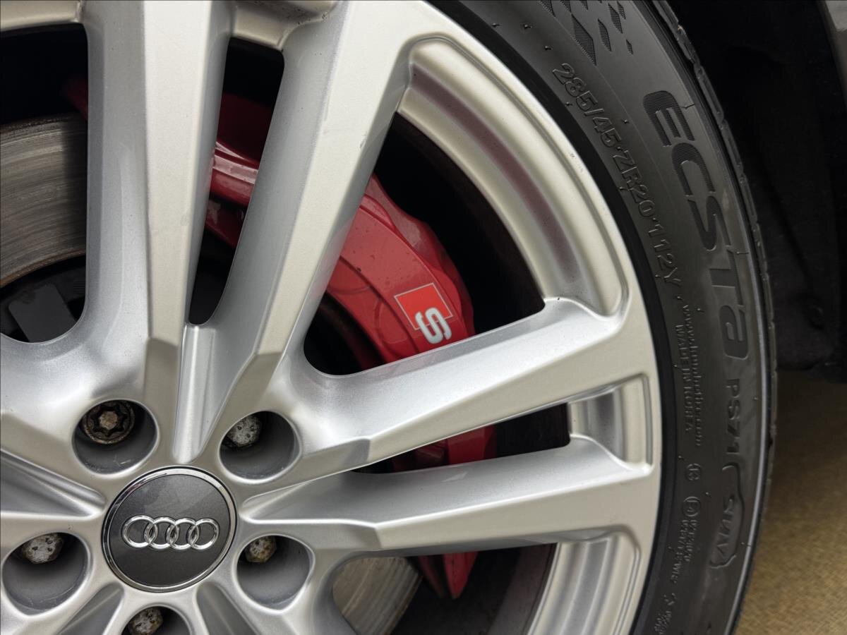 Audi SQ7 SUV / Terénní 4,0 l 320 kw