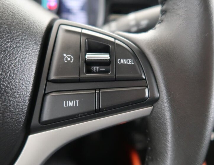 Suzuki Ignis SUV 1,2 l 66 kw