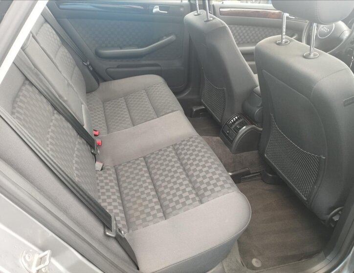 Audi A6 Sedan 2,4 l 125 kw