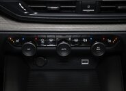 Citroën C5 X Kombi 1,6 l 165 kw