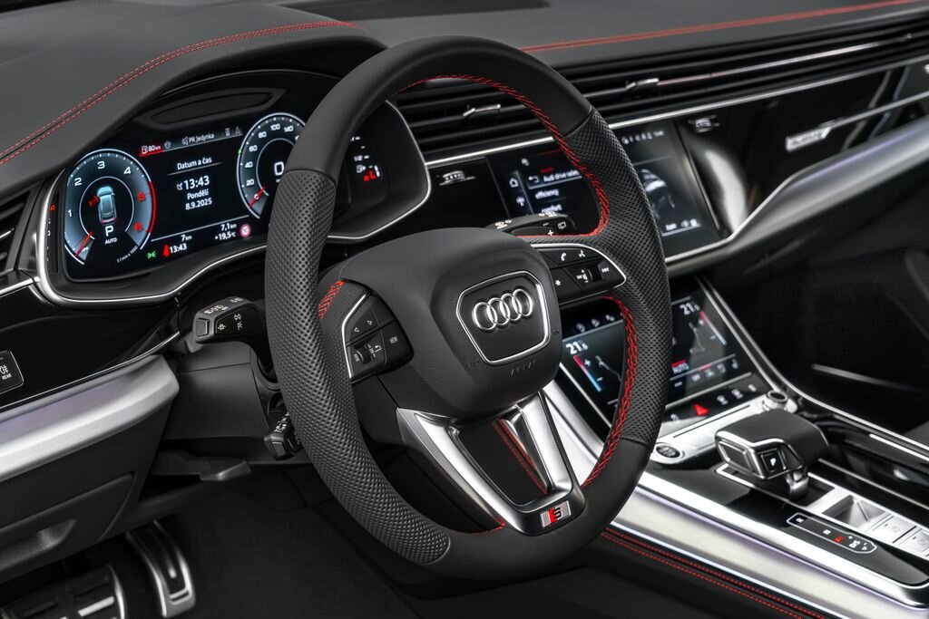 Audi Q8 SUV / Terénní 3,0 l 210 kw