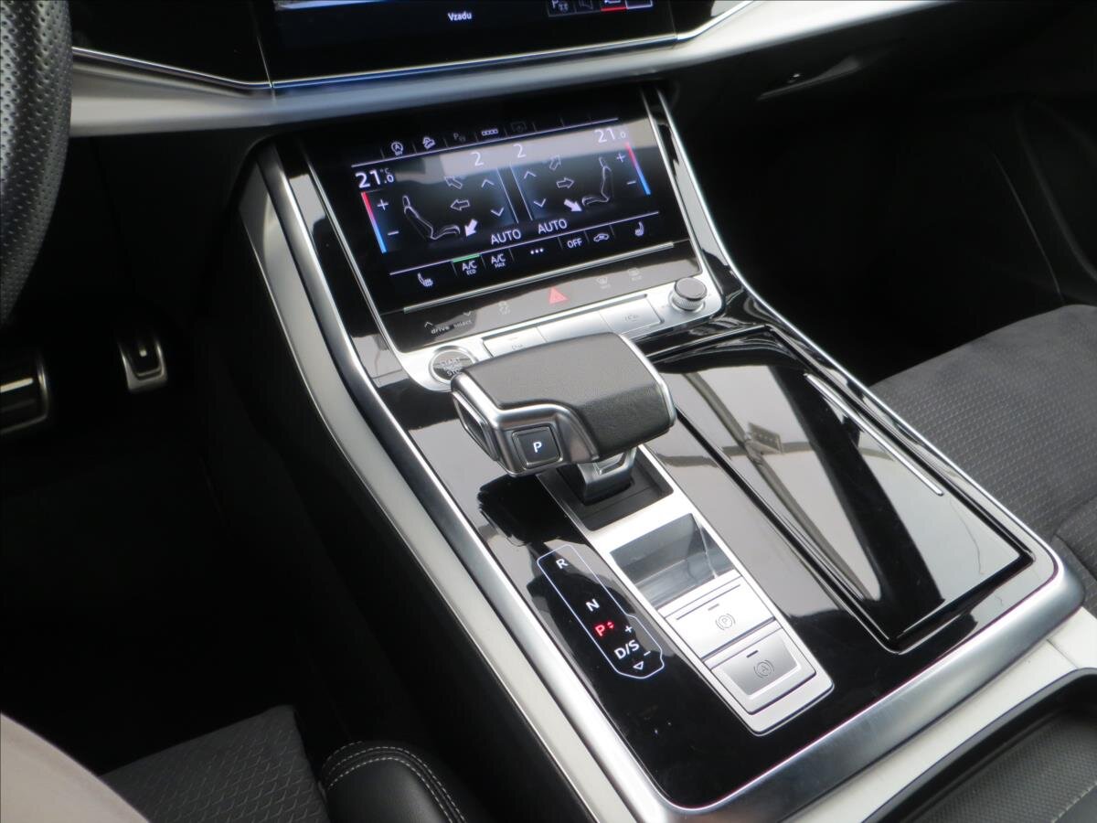 Audi Q7 SUV / Terénní 3,0 l 210 kw