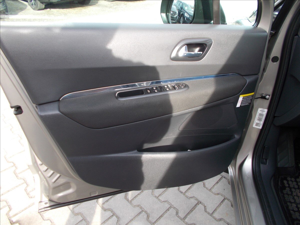 Peugeot 5008 MPV 1,6 l 80 kw