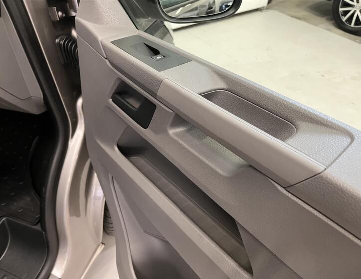 Volkswagen Transporter 21