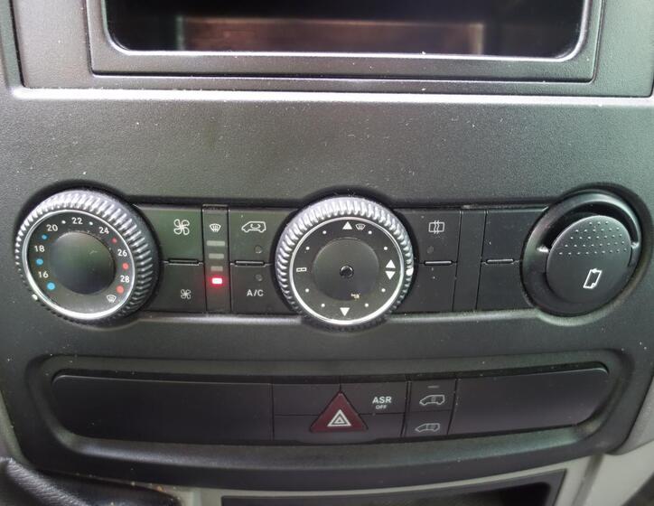 Mercedes-Benz Sprinter 2