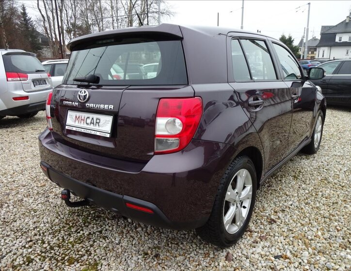 Toyota Urban Cruiser Hatchback 1,3 l 74 kw