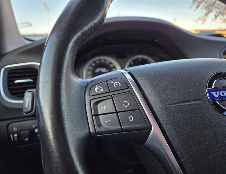 Volvo V60 Kombi 2,0 l 120 kw