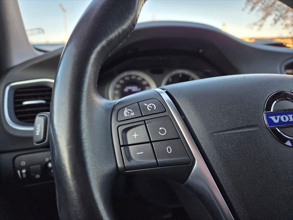 Volvo V60 Kombi 2,0 l 120 kw